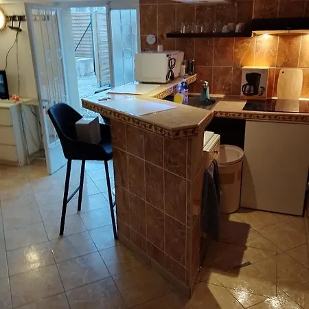 Apartment Meuble Avec Piscine Partagee La Ferte-Gaucher