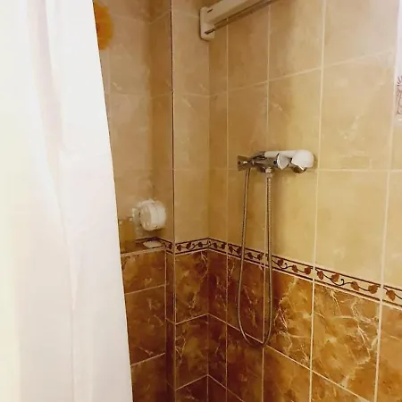 Meuble Avec Piscine Partagee *